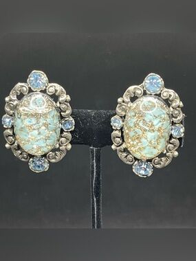 Vintage confetti lucite gold foil clip on earrings blue rhinestone mid century
